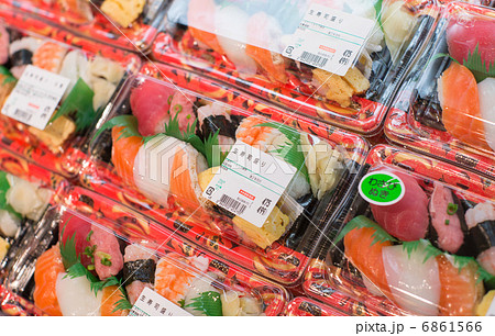 スーパー：寿司 6861566