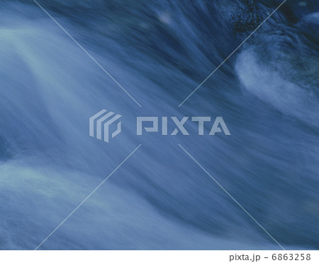 渓流 6863258