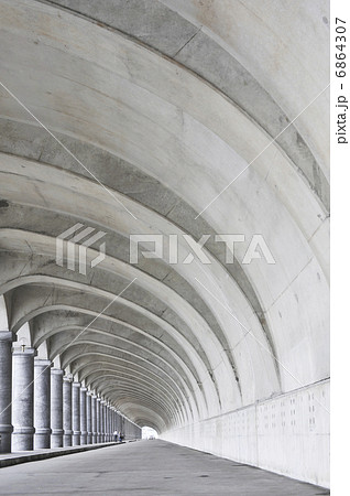 稚内港北の防波堤ドーム 6864307