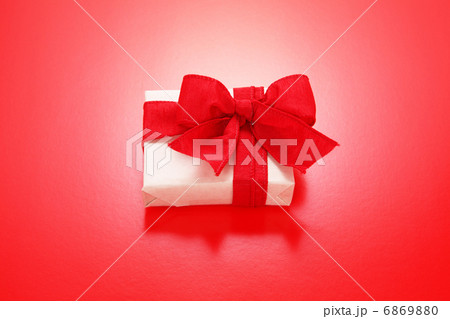 プレゼント 6869880