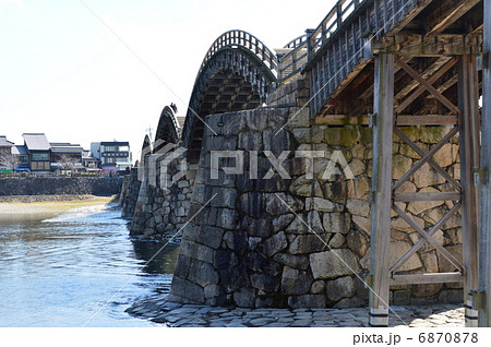 右岸から見た「錦帯橋」(山口県岩国市岩国) 右岸から見た「錦帯橋」(山口県岩国市岩国) 6870878