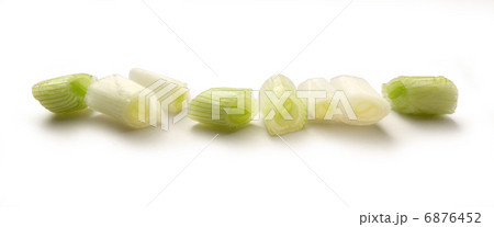 Chopped green spring onion Chopped green spring onion 6876452