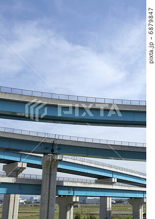 高速道路の支柱 高速道路の支柱 6879847