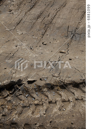 タイヤ痕 6881099
