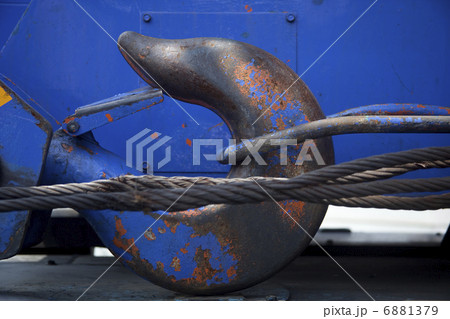 クレーンのフック 6881379