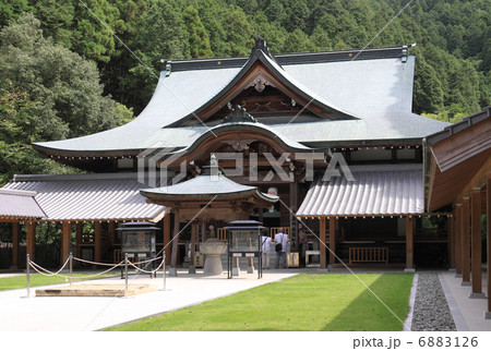 四国霊場第64番札所「前神寺」本堂 6883126