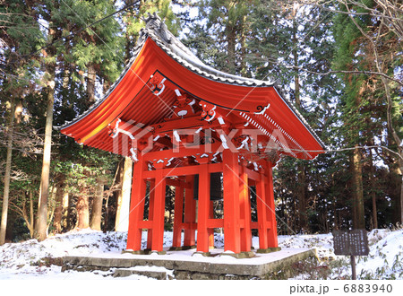 冬の比叡山延暦寺「横川・鐘楼」 6883940