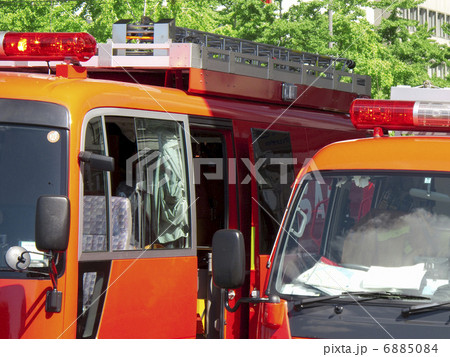 レスキュー車 6885084