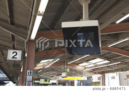 電車のホ−ムのモニター 電車のホ−ムのモニター 6885471