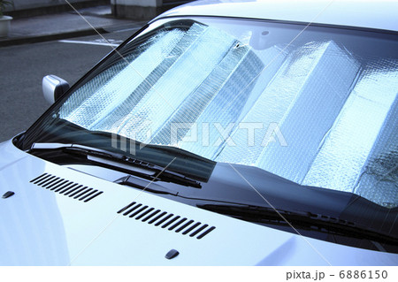 自動車の遮光シート 6886150