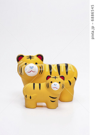 干支の寅の置き物 6886545