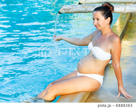 Pregnant woman Pregnant woman 6888363
