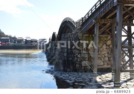 右岸から見た「錦帯橋」(山口県岩国市岩国) 右岸から見た「錦帯橋」(山口県岩国市岩国) 6889923
