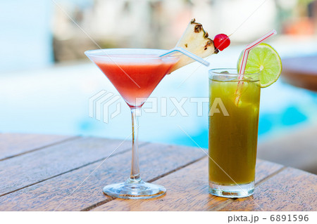 Exotic cocktails 6891596