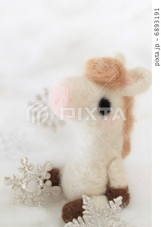 羊毛フェルトで作った馬 6893191