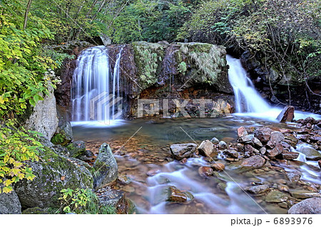 横谷渓霧降の滝 6893976