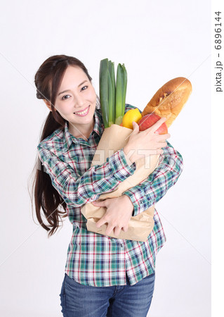 食料品の買い物 食料品の買い物 6896144