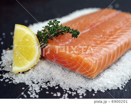 Raw salmon steak Raw salmon steak 6900201