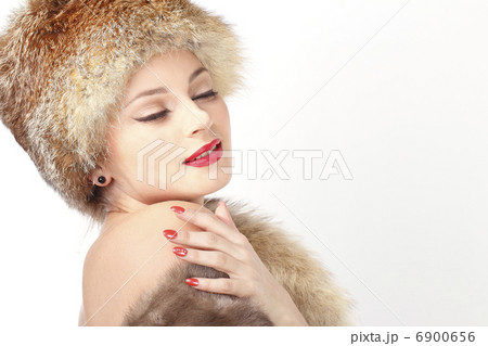 Sexy girl in hat 6900656