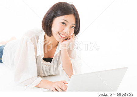 コンピューターと女性 コンピューターと女性 6903855