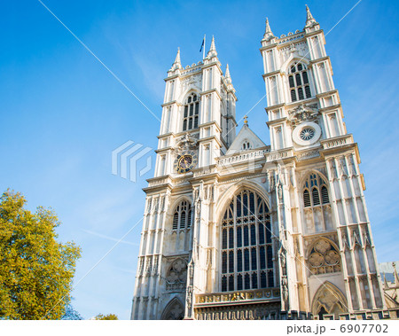 Westminster Abbey on bright summer day 6907702