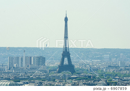 Skyline of Paris on bright summer day Skyline of Paris on bright summer day 6907859