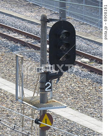 鉄道信号機の写真素材
