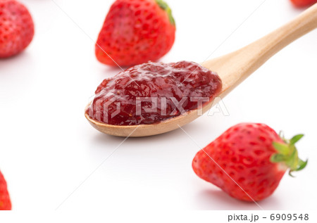 イチゴとイチゴジャム 6909548