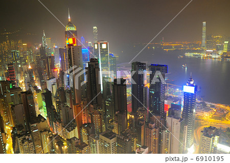 Hong Kong at night Hong Kong at night 6910195