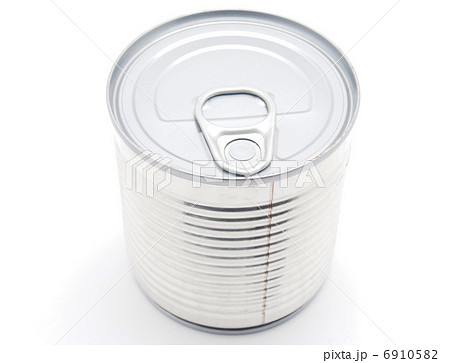 tin can on white background 6910582