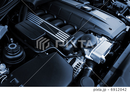 powerful engine 6912042