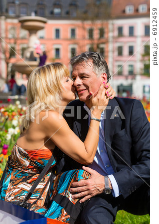 Senior couple during spring in the city 6912459