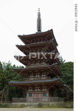 醍醐寺の五重塔 6912683
