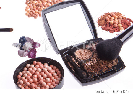 crushed compact eyeshadows 6915875