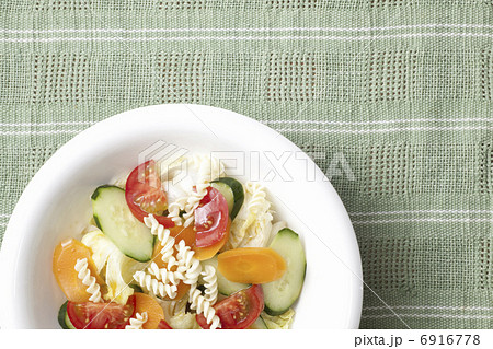 野菜サラダ 6916778