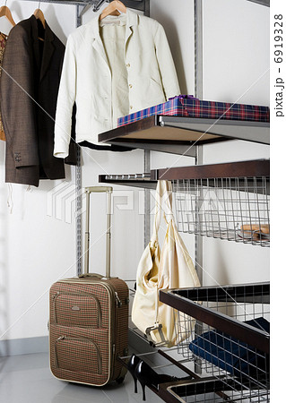 wardrobe wardrobe 6919328