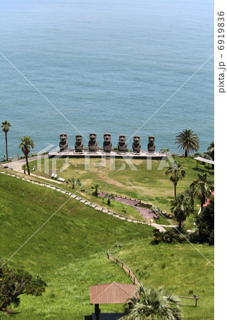 宮崎県日南市のモアイ像 6919836