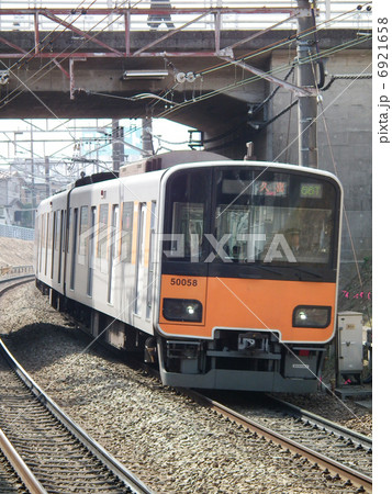 東急　田園都市線　東武50000型　すずかけ台駅 6921658