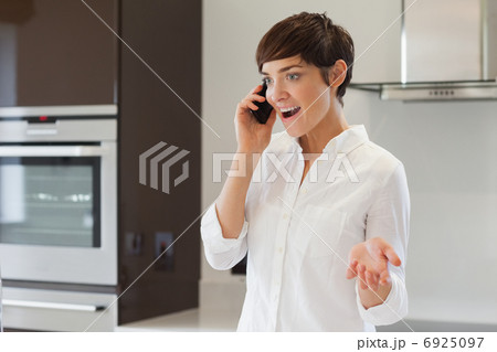 Woman on the phone 6925097