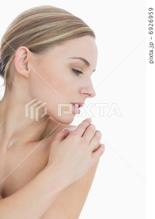 Close-up of beautiful young woman 6926959
