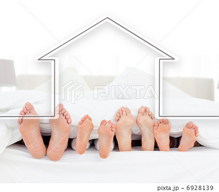 Feet family in the duvet with house illustration Feet family in the duvet with house illustration 6928139