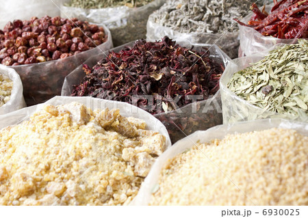 袋に入ったエスニックスパイス 6930025