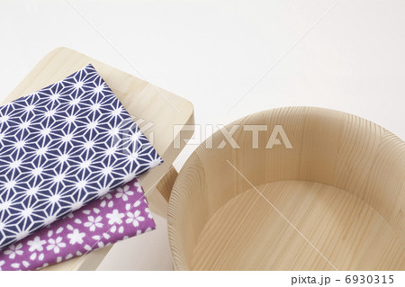 天然木の湯殿いすと湯桶と日本手拭い 6930315