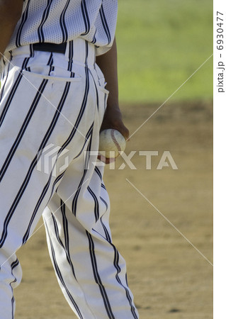 草野球のピッチャー 6930477