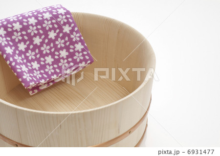 天然木の湯桶と日本手拭い 天然木の湯桶と日本手拭い 6931477