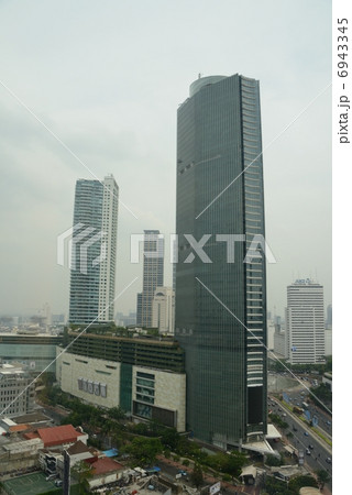 インドネシア　ジャカルタ都市風景 6943345