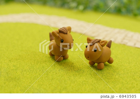 粘土細工の馬　 6943505