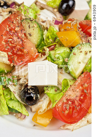 Greek salad 6943909