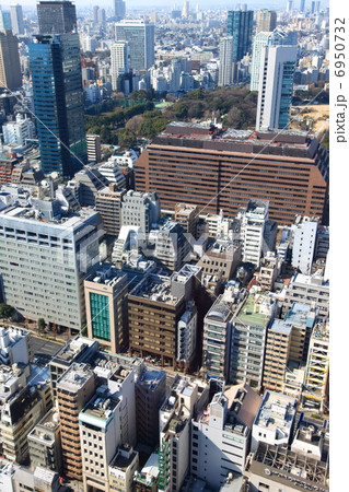 東京のビル群 6950732