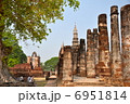 スコータイ　世界遺産　ワットマハタート　 6951814